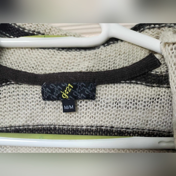 🖤New Vintage G21 Cardigan🤍🖤 - Picture 2 of 3